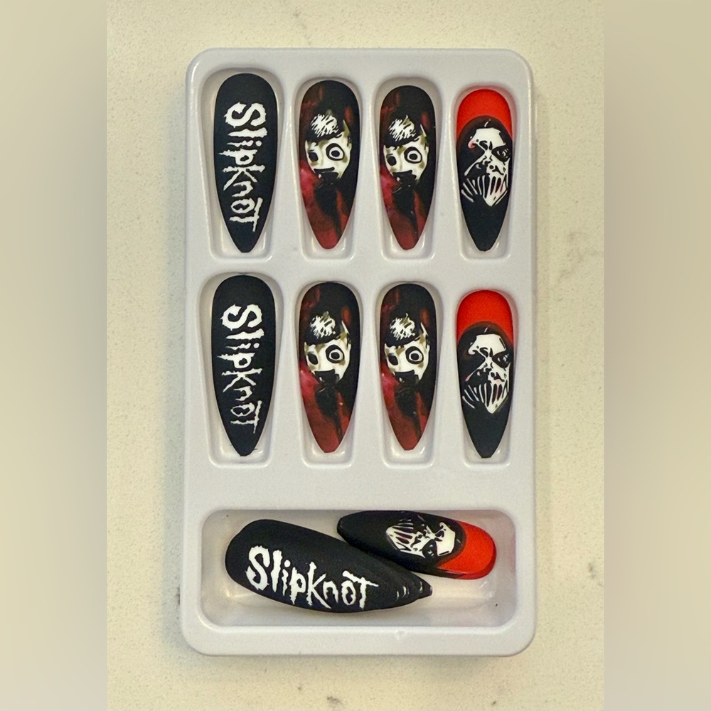 SLIPKNOT METAL BAND MATTE BLACK STILETTO SHAPED FAKE PRESS ON NAILS - 24 PIECES